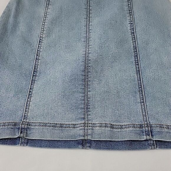 🖤 5/$20 🖤 WILD FABLE.. Jean skirt.. - Picture 4 of 10